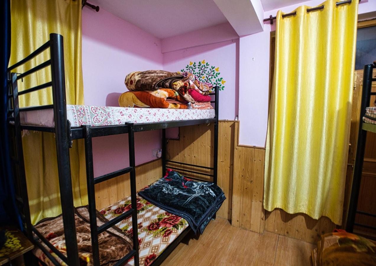 Hostel Voyageur Nest Manāli Exteriér fotografie